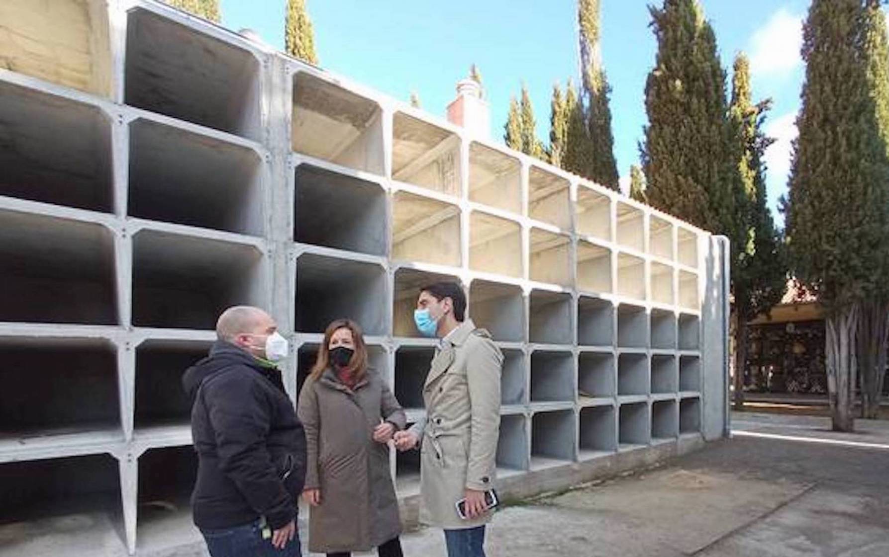 El cementerio de Segovia dispone de 72 nuevos nichos y 84 columbarios