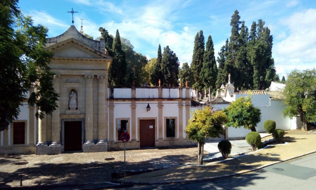 Organizan un concurso de fotografía y pintura rápida para busca la mejor imagen de los cementerios de Córdoba