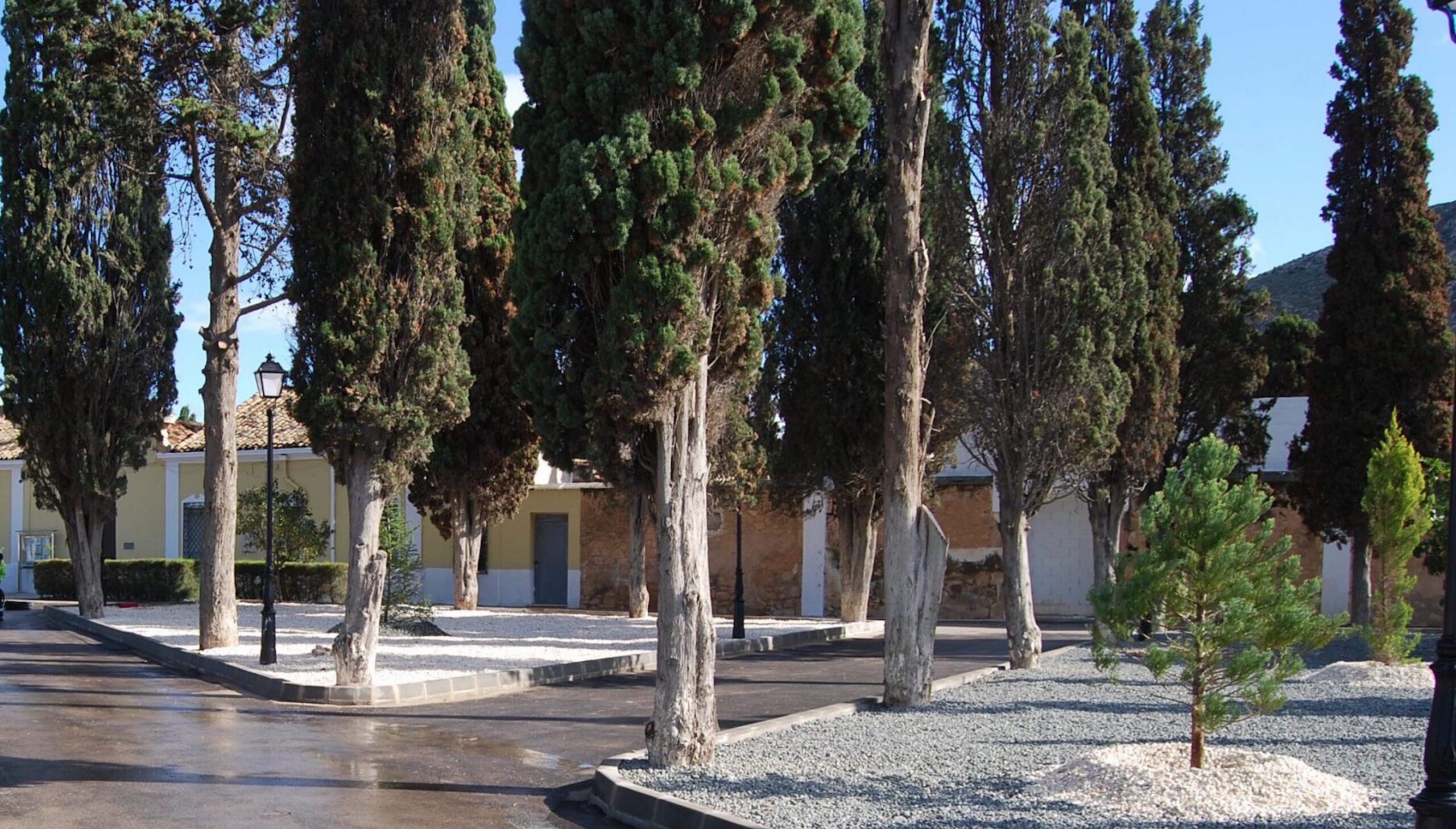 Villena prohíbe los enterramientos en tierra para evitar que los lixiviados contaminar los acuíferos