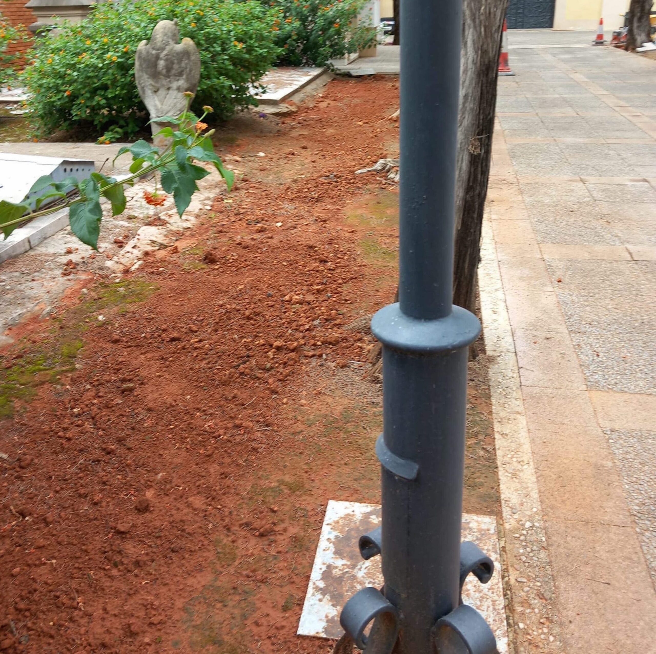 Renuevan una parte de la red de agua potable de la zona vieja del cementerio municipal de Alcira