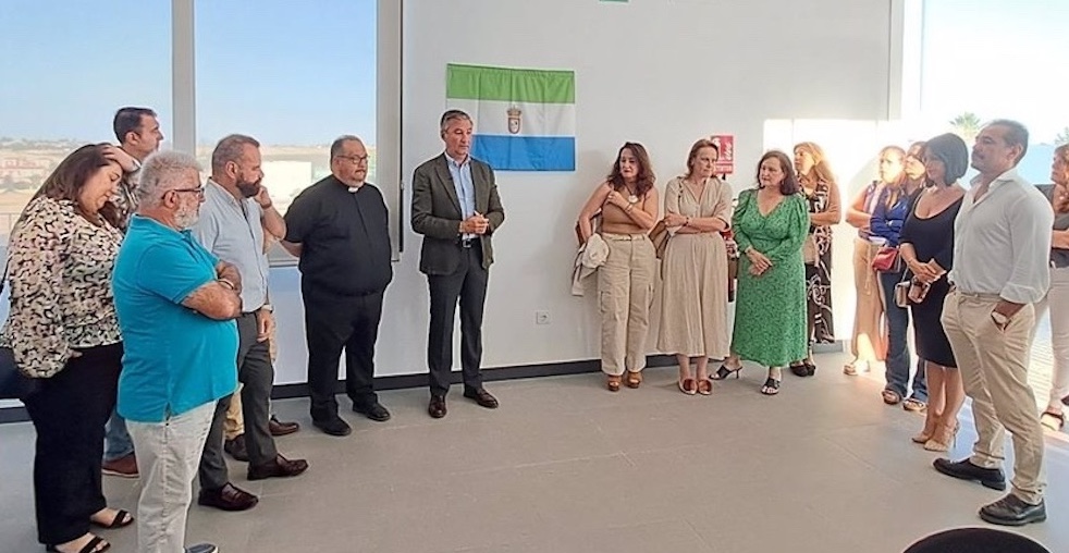 Inauguran el tanatorio municipal de Salteras, después de mejorar significativamente su infraestructura