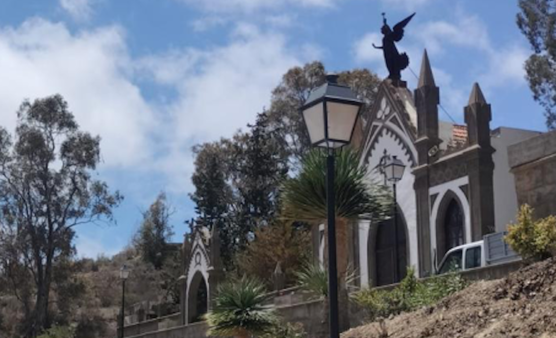 Tirajana recupera las vistas de la fachada del Cementerio Parroquial de Tunte