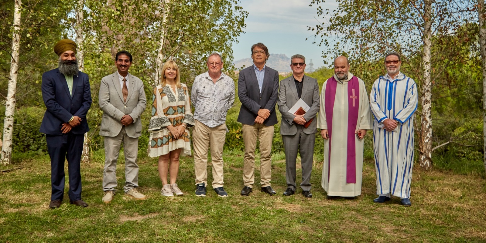 Áltima celebra una oración conjunta y multiconfesional con representantes de 7 religiones distintas