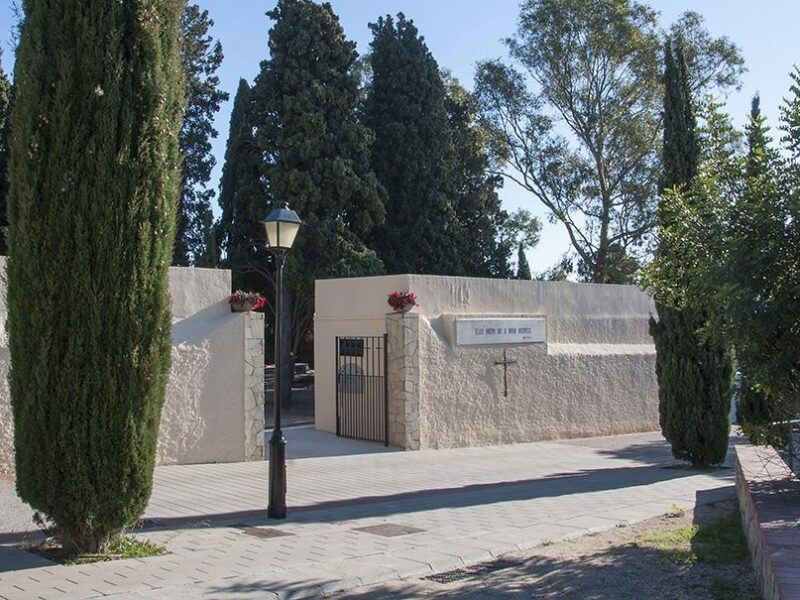 El municipio de Sant Vicenç de Montalt regula todas las sepulturas de su cementerio