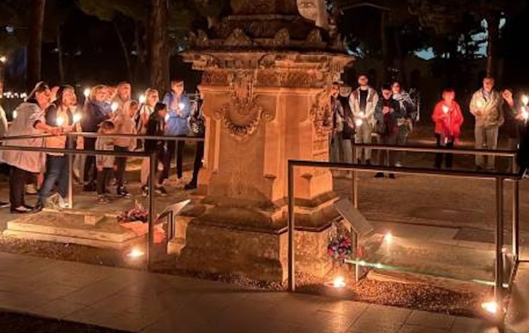 Comienzan las visitas guiadas, gratuitas y nocturnas al Cementerio General de Reus