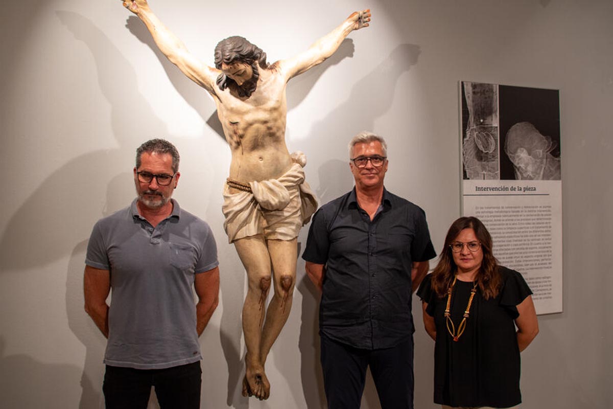 Un emblema del patrimonio tinerfeño vuelve al cementerio de San Rafael y San Roque