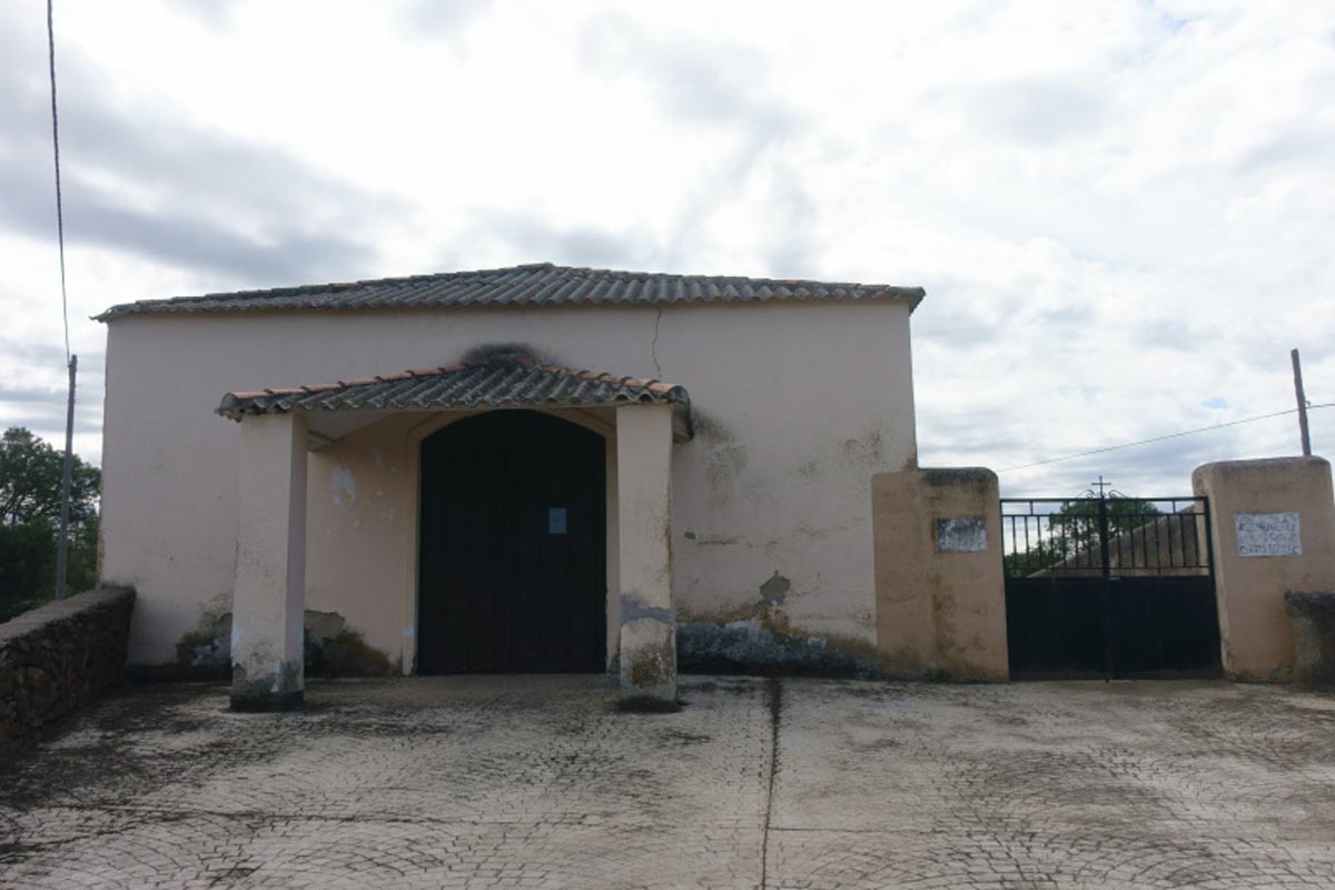 El cementerio y la ermita de Pastores vuelven a manos del pueblo tras un acuerdo histórico con la Iglesia